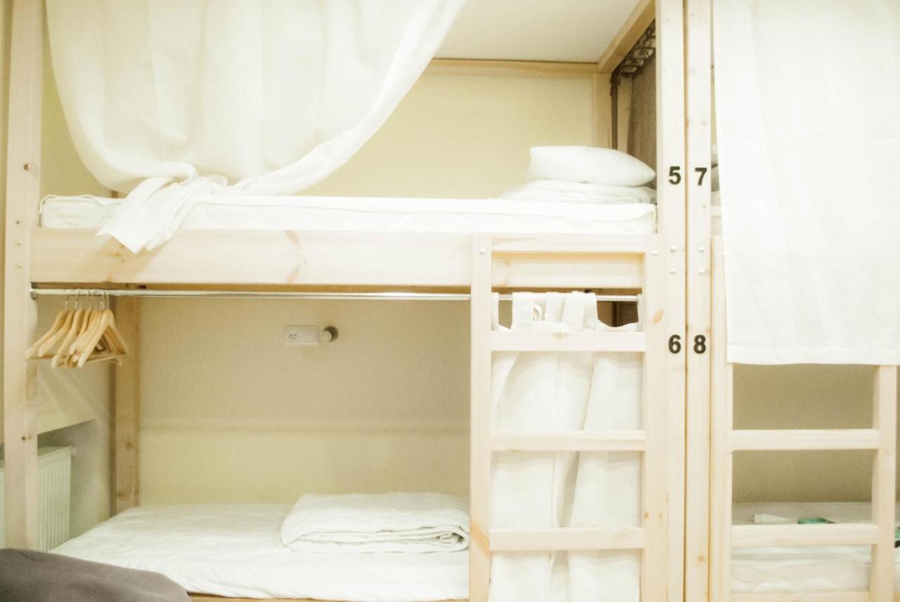 Hostel Uyutniy Dvorik オデッサ エクステリア 写真